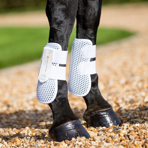 Equilibrium Airlight Open Front Boot